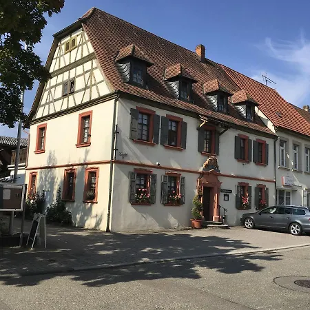 Loewen Inn